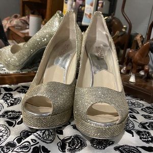 Micheal Kors pumps